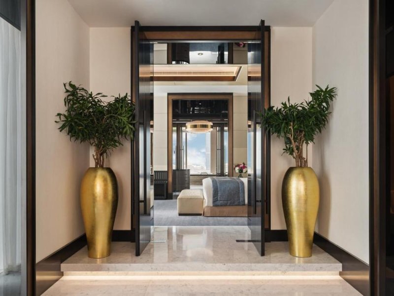 Taj Jumeirah Lakes Towers 7