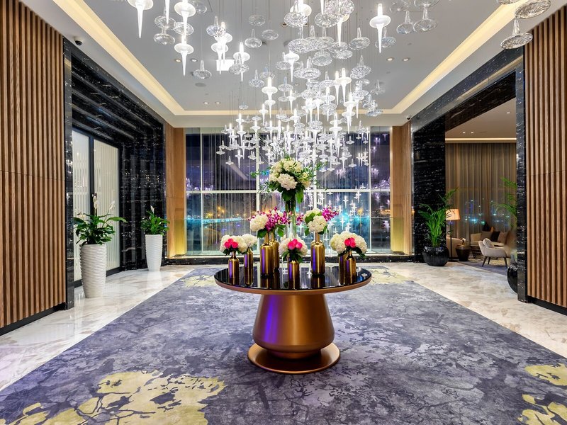 Taj Jumeirah Lakes Towers 10