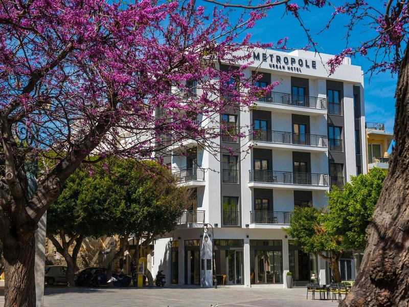 Metropole Urban Hotel 8