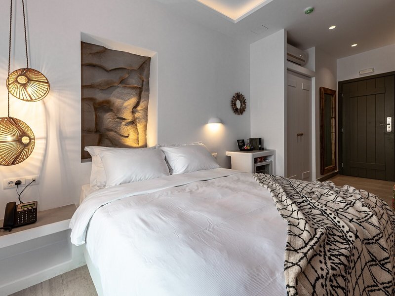 Bohemian Luxury Boutique Hotel 23