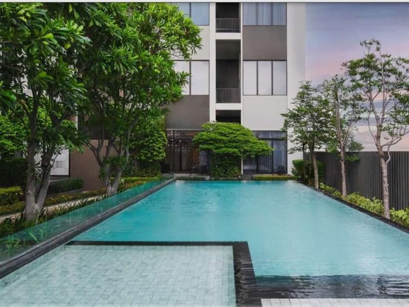 Q-Box Bangkok Blossom Hotel 7