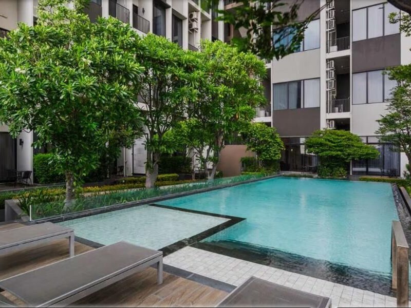Q-Box Bangkok Blossom Hotel 9