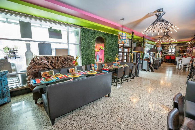 Catalina Hotel & Beach Club 6