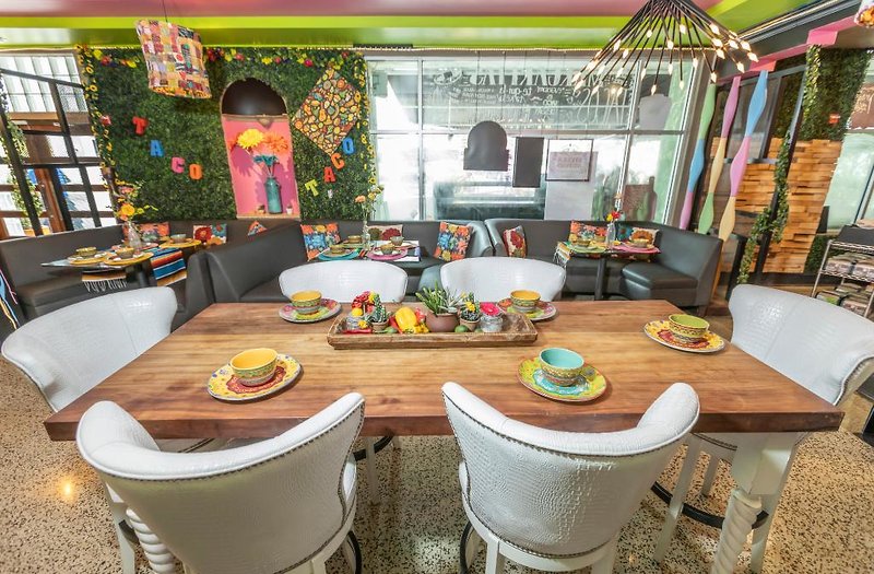Catalina Hotel & Beach Club 7