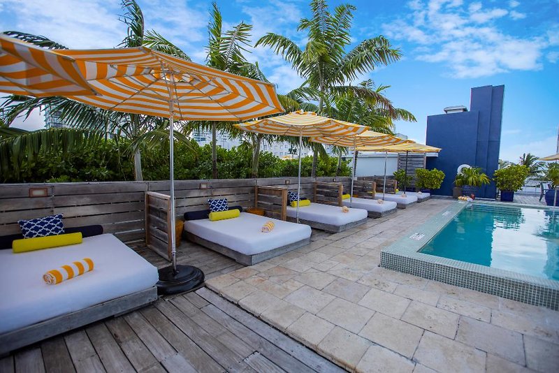 Catalina Hotel & Beach Club 15