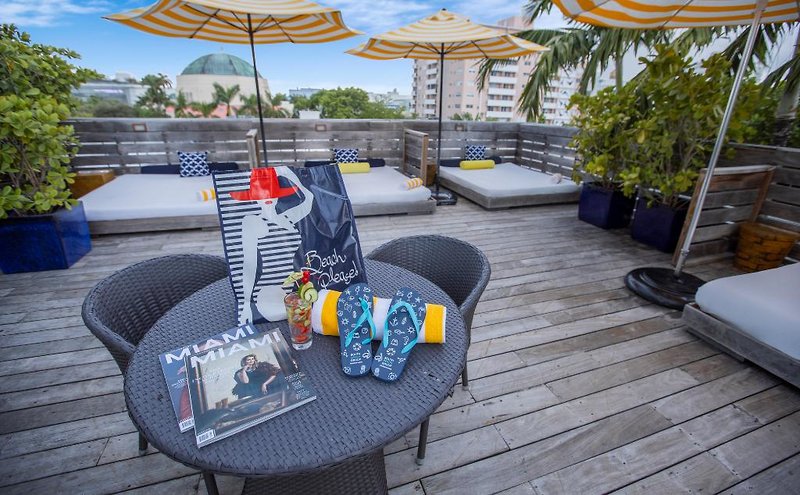 Catalina Hotel & Beach Club 17