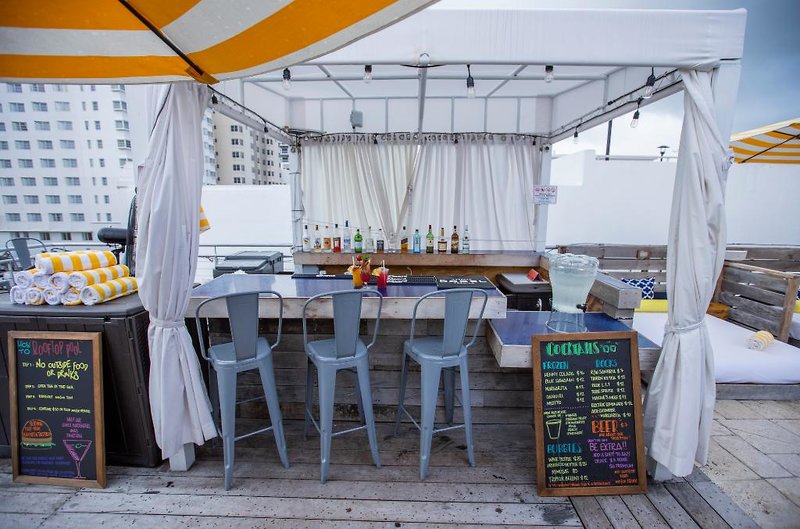 Catalina Hotel & Beach Club 20