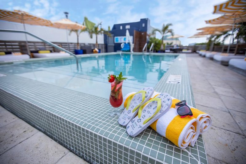 Catalina Hotel & Beach Club 24