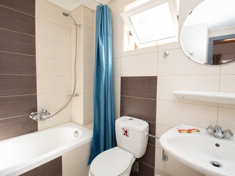 Bella Vista Sissi 28 - Bathroom Example