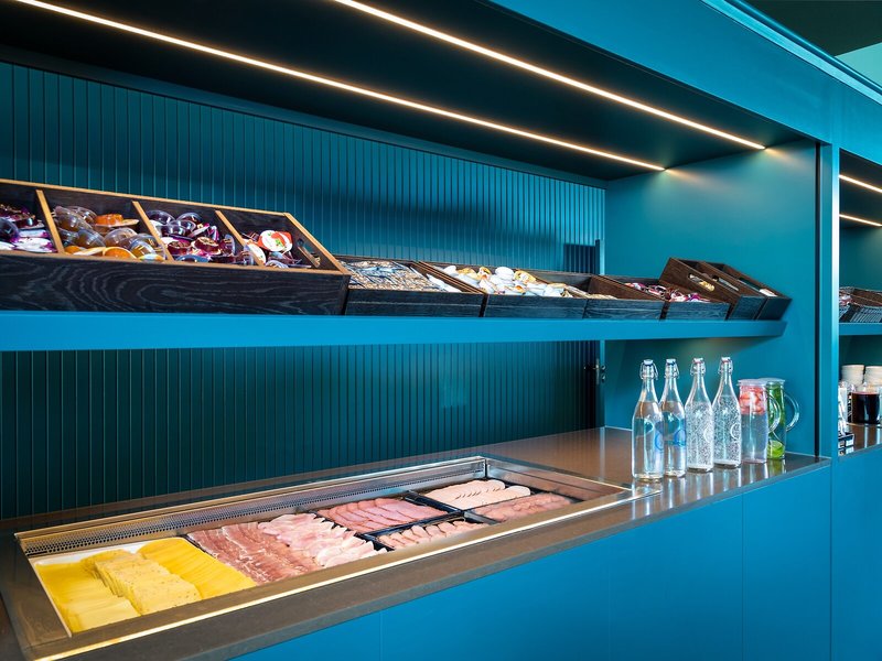 Olympic Hotel 8