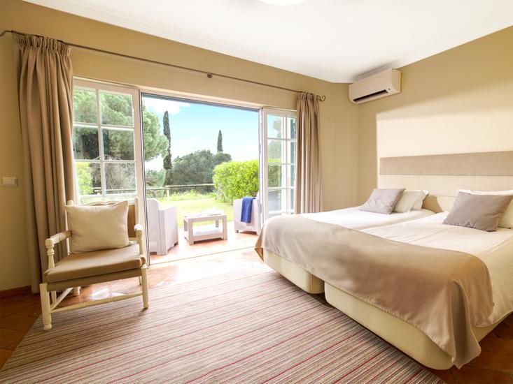 Longevity Cegonha Country Club 9 - Room Example