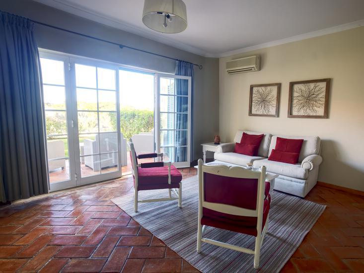 Longevity Cegonha Country Club 12 - Room Example