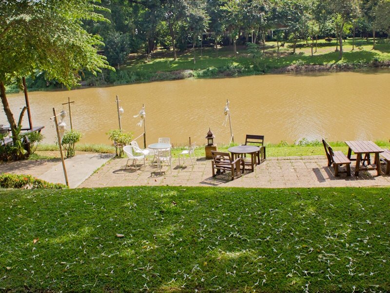 Lanna Dusita Riverside Boutique Resort 5