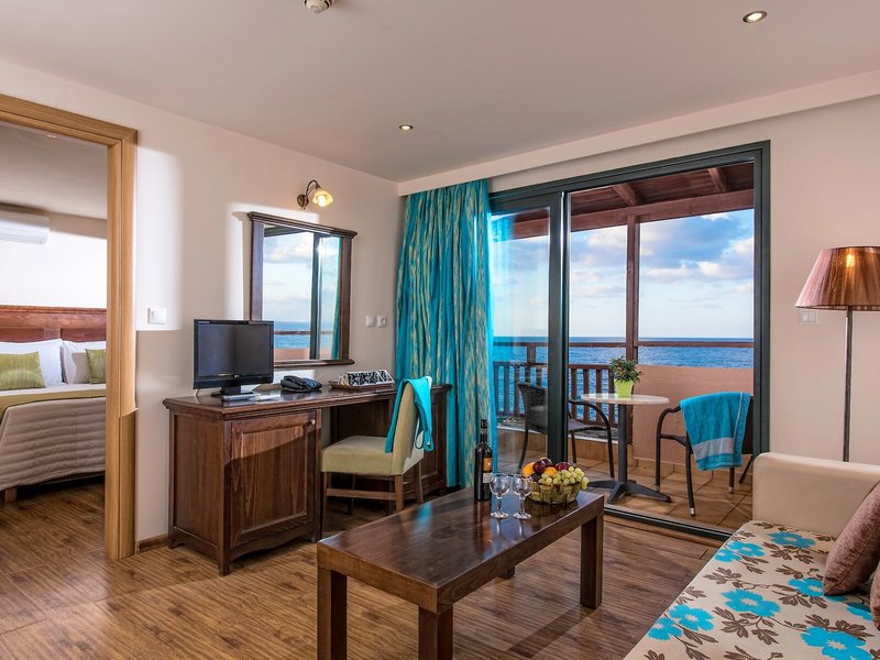 Koutrakis Suites 11