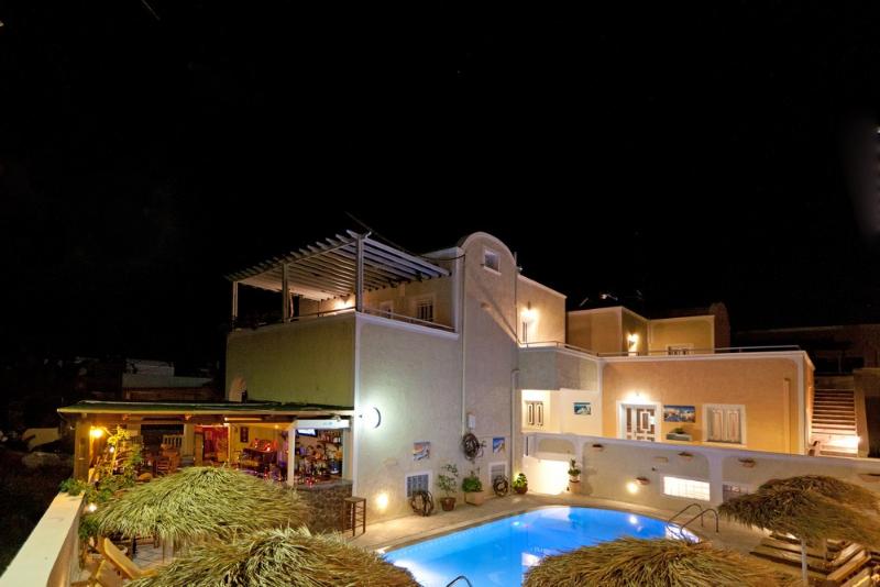 Sellada Apartments Kamari 1
