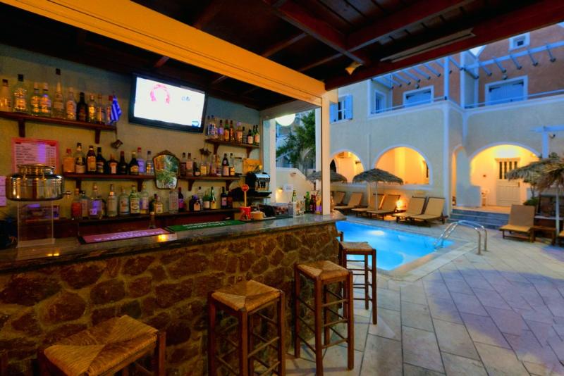 Sellada Apartments Kamari 4