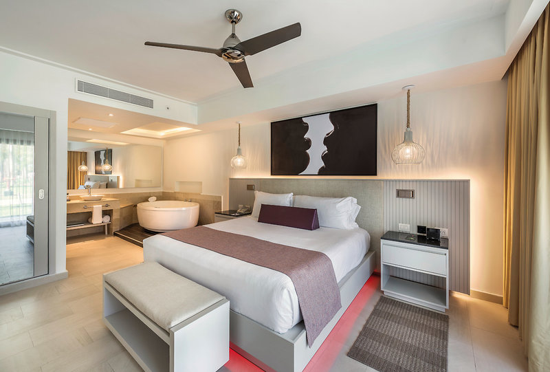 Royalton CHIC Punta Cana, An Autograph Collection 12