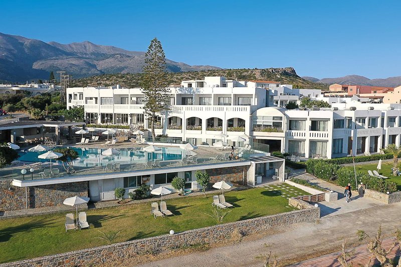 Maritimo Beach Hotel 8