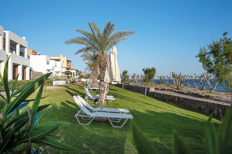 Maritimo Beach Hotel 12