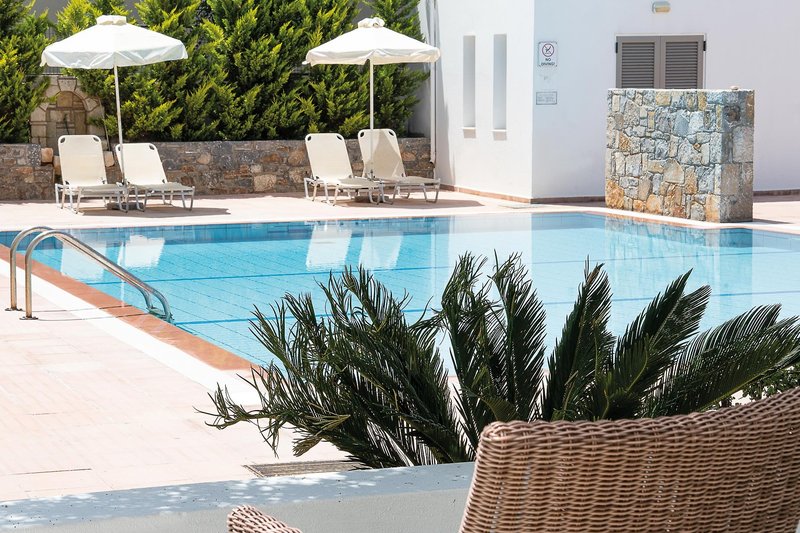 Maritimo Beach Hotel 14