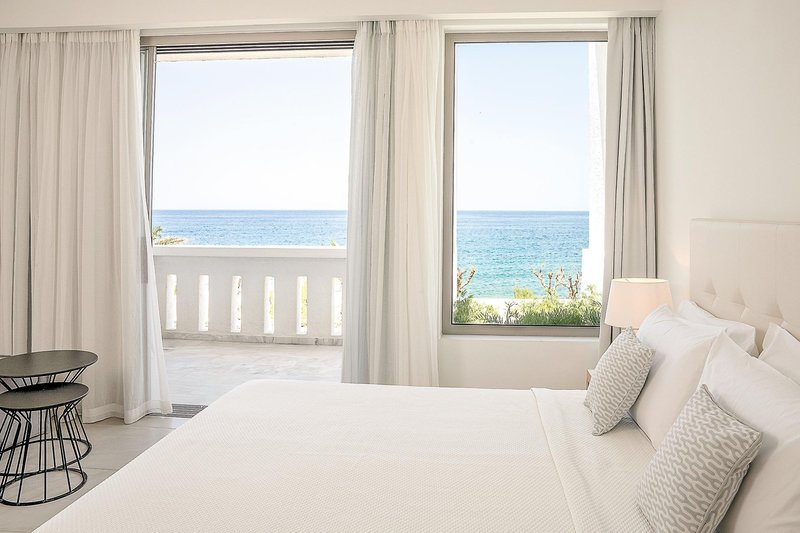 Maritimo Beach Hotel 16