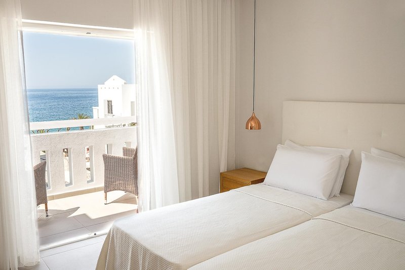 Maritimo Beach Hotel 18