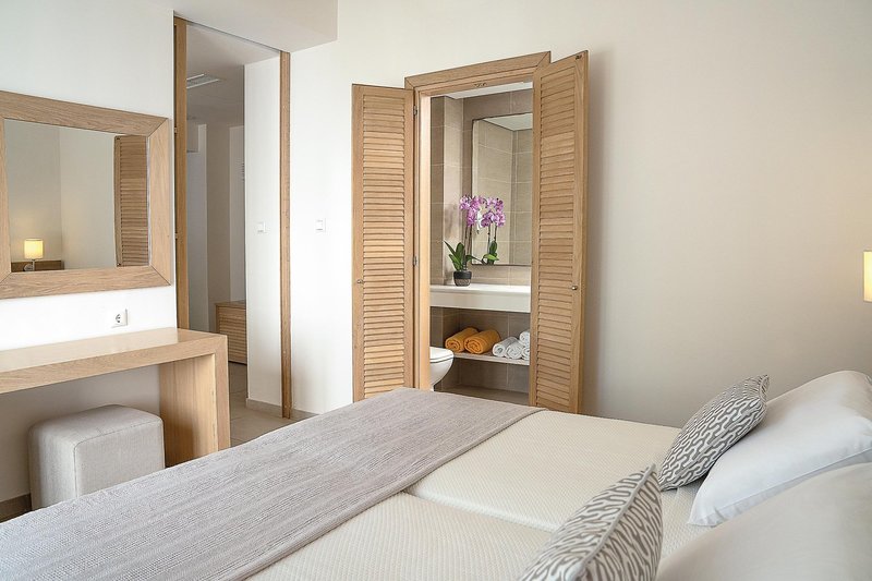 Maritimo Beach Hotel 20