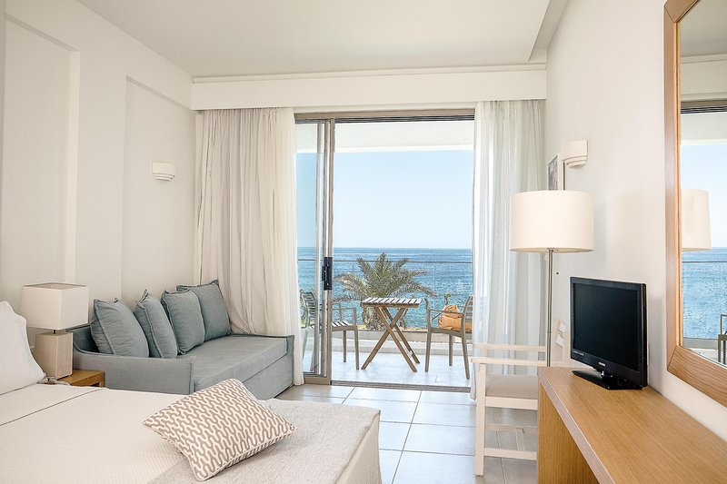 Maritimo Beach Hotel 22