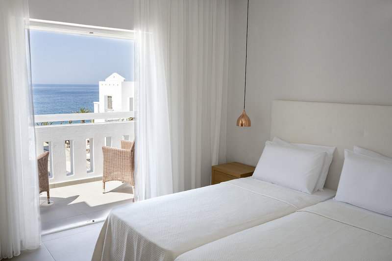 Maritimo Beach Hotel 9