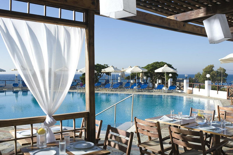 Maritimo Beach Hotel 13
