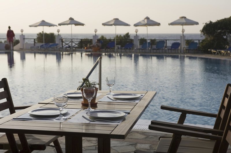 Maritimo Beach Hotel 14