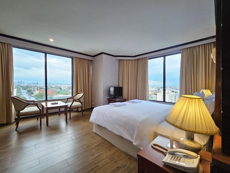 Alexander Hotel Bangkok 8