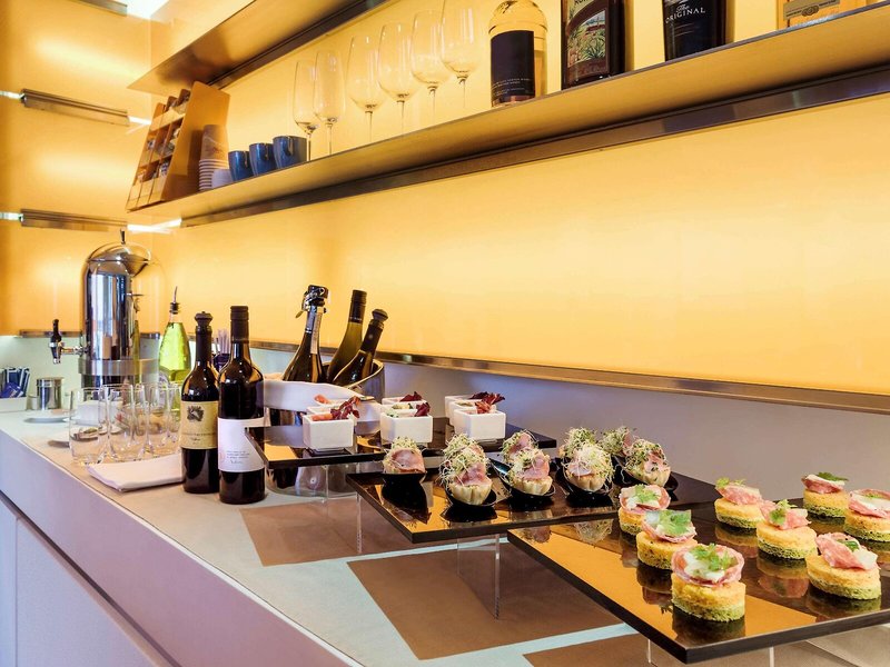 Novotel Century Hongkong 25