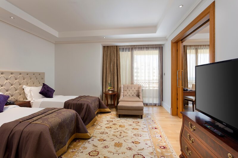 Titanic Mardan Palace 125