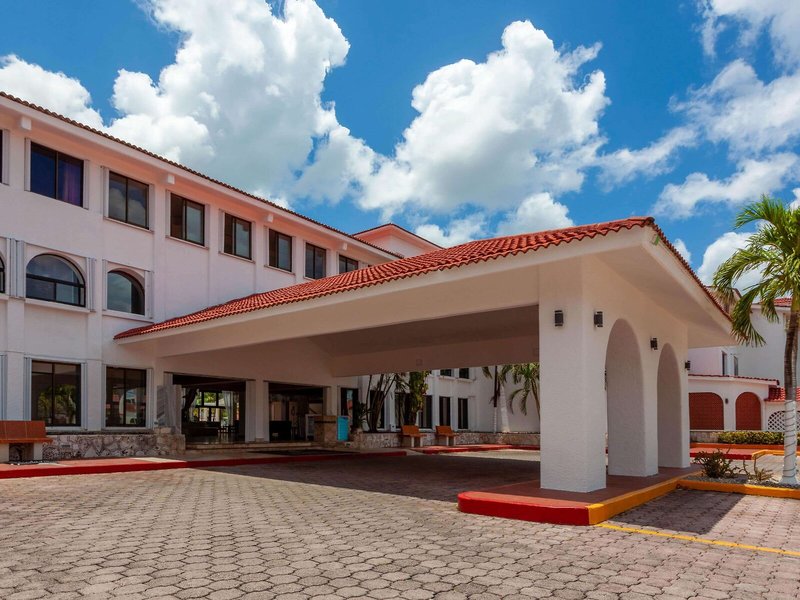 Cozumel Hotel & Resort, Trademark Collection by Wyndham 1
