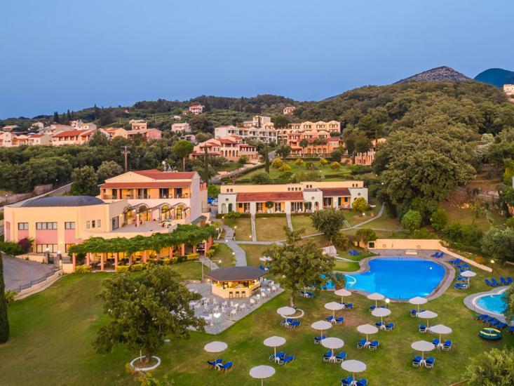Century Resort - App. , Studios & Villas 1