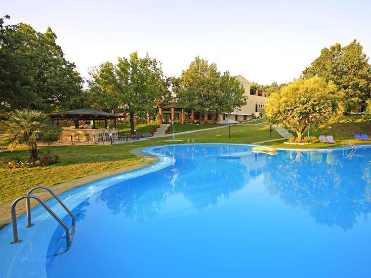 Century Resort - App. , Studios & Villas 2