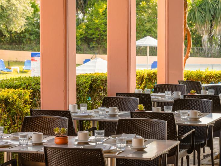 Century Resort - App. , Studios & Villas 5