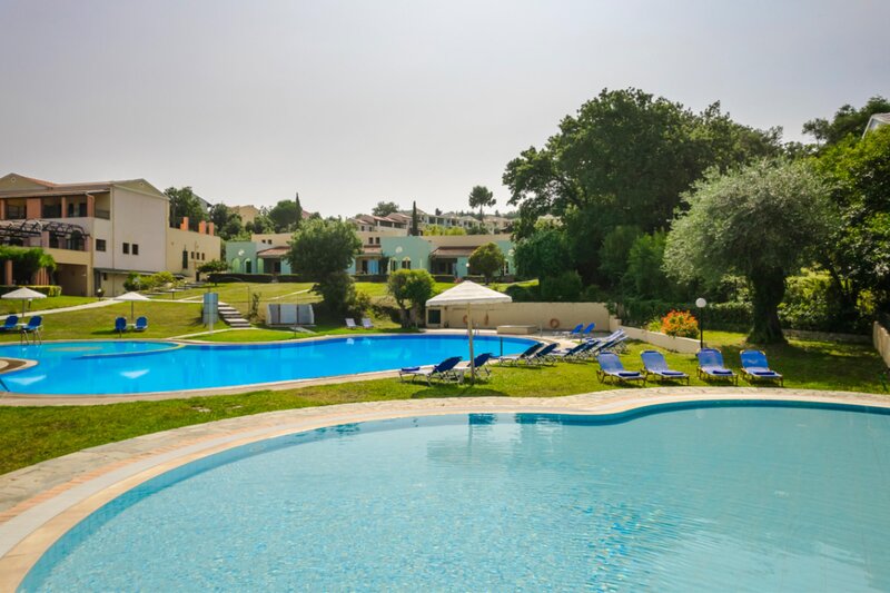 Century Resort - App. , Studios & Villas 14