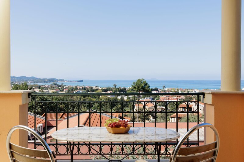 Century Resort - App. , Studios & Villas 19