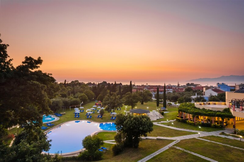 Century Resort - App. , Studios & Villas 40
