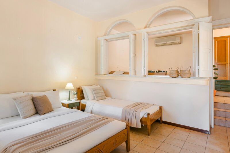 Century Resort - App. , Studios & Villas 94