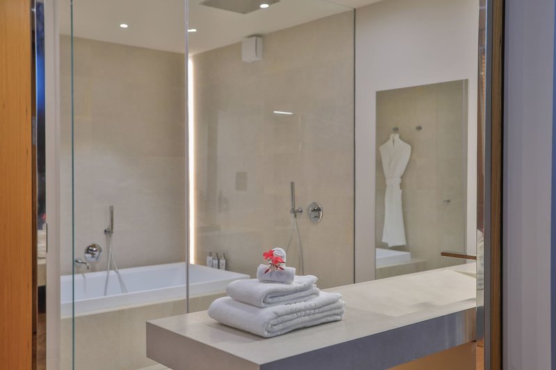 Cinnamon Velifushi Maldives 27