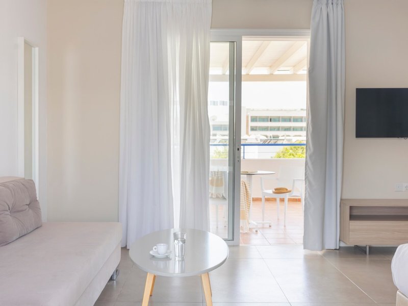 Aliathon Aegean 33 - Room Example