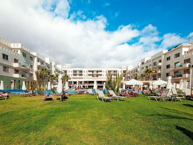 Capital Coast Resort & Spa 4