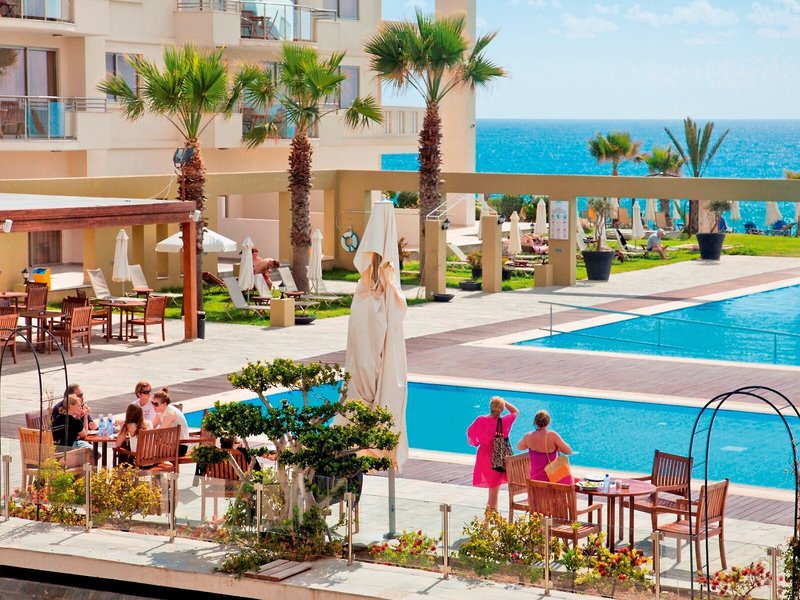 Capital Coast Resort & Spa 9