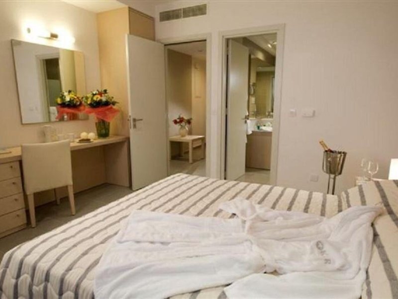 Capital Coast Resort & Spa 42