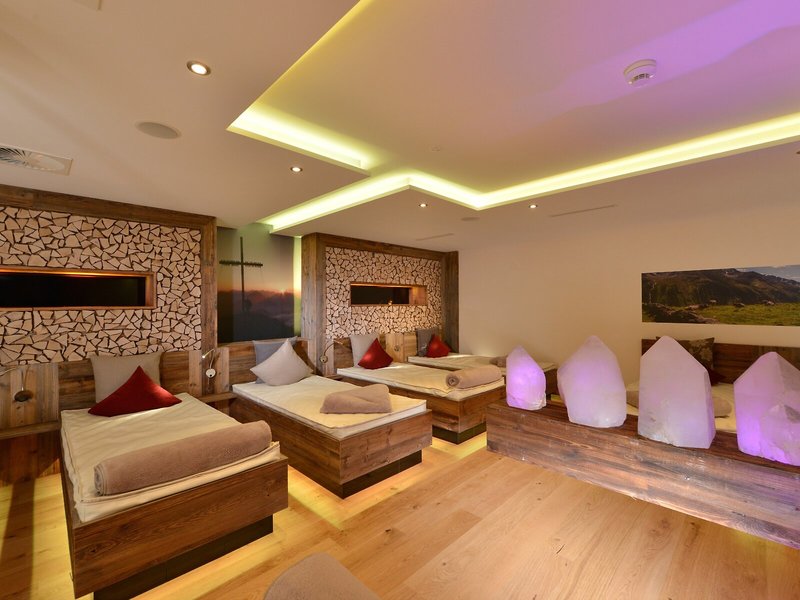 Hotel Garni Alpenjuwel 18 - Room Example