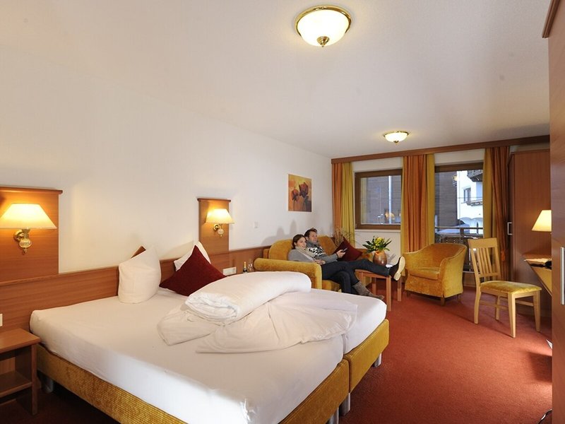 Hotel Garni Alpenjuwel 21 - Room Example