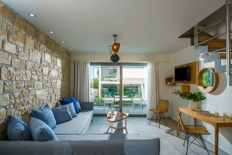 Mary Hotel 8